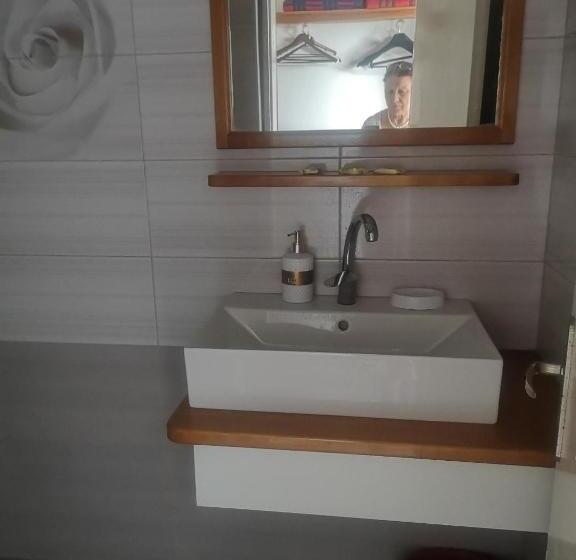 Четырехместный Номер Стандарт, Family Hotel Verona