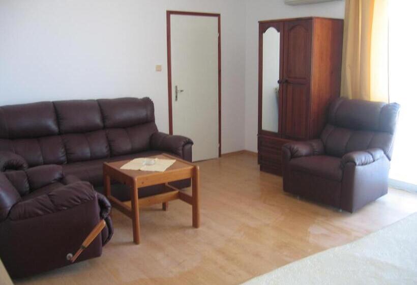 Студия Стандарт Вид на Море, Family Hotel Verona