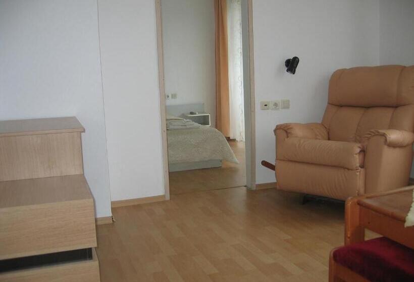 Люкс Боковой Вид на Море, Family Hotel Verona