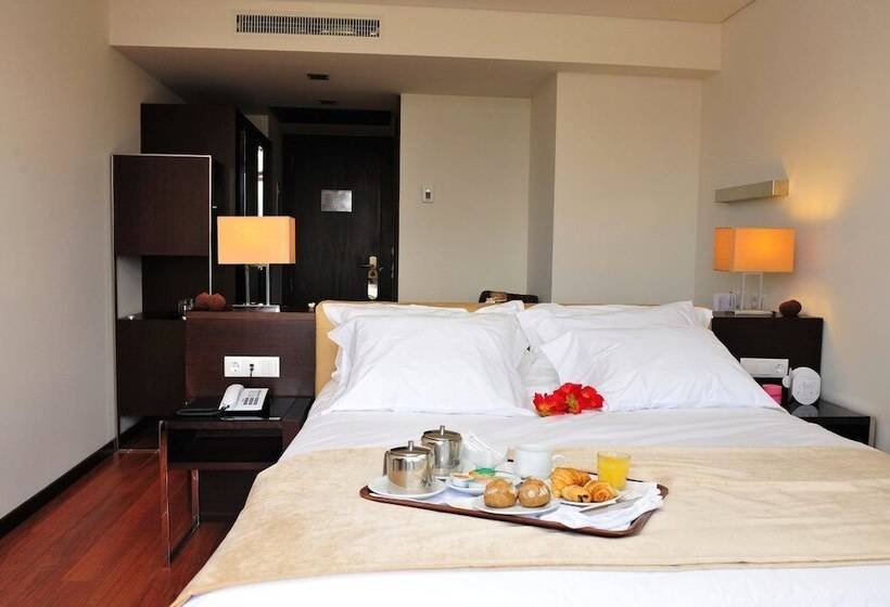 اتاق استاندارد با بالکن, Axis Porto Business & Spa