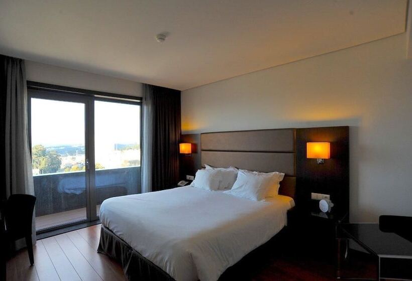 اتاق خانوادگی, Axis Porto Business & Spa