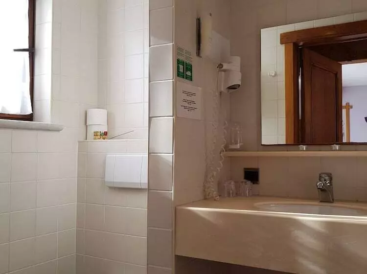 Standard Single Room, De Stokerij