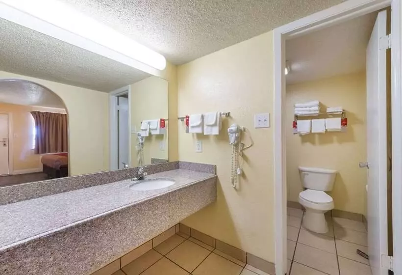 ２ダブルベッドのスタンダードルーム, Econo Lodge San Marcos University Area
