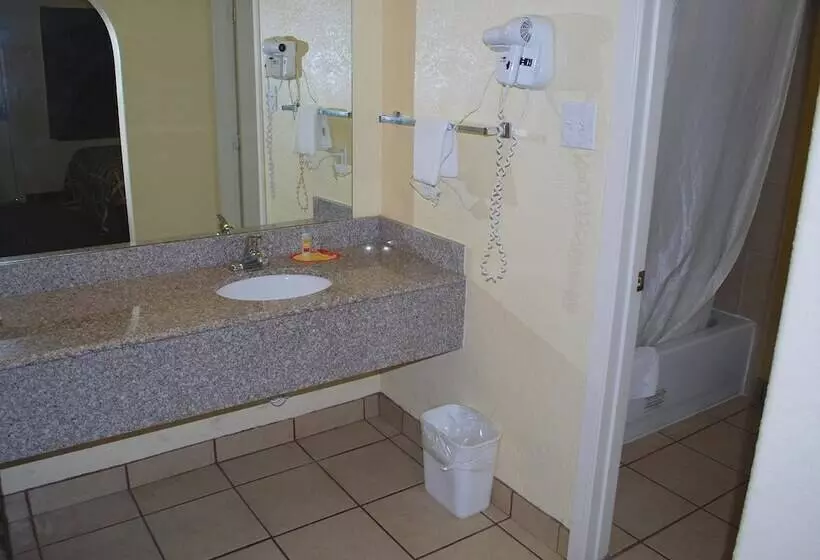 ２ダブルベッドのスタンダードルーム, Econo Lodge San Marcos University Area