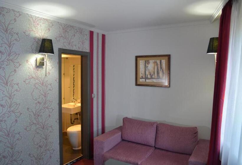 Aile Süiti, Elate Plaza