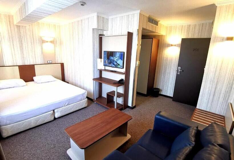 Standart Oda, Elate Plaza