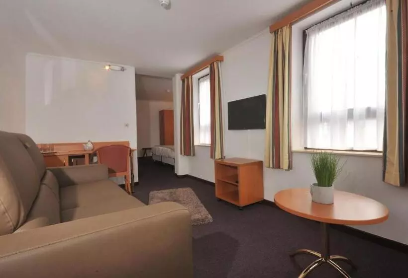 Suite with Terrace, Hôtel Du Perron