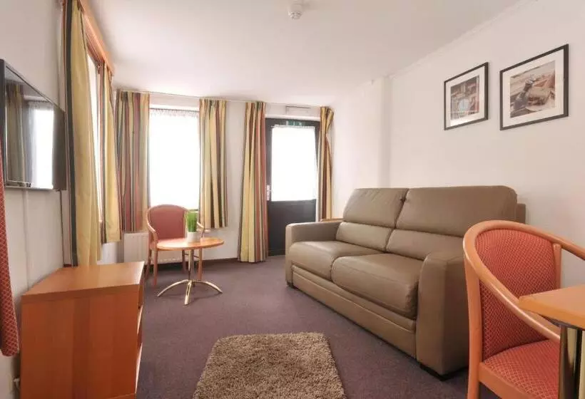 Suite with Terrace, Hôtel Du Perron