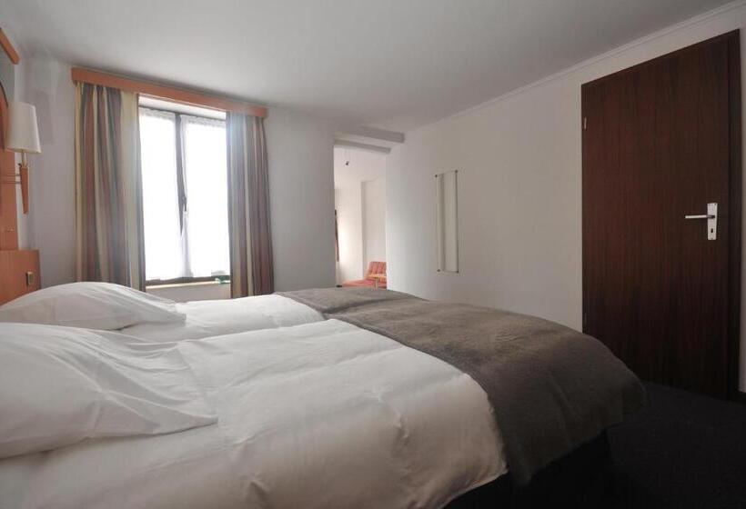 주니어 스위트, Hôtel Du Perron