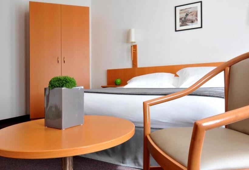 스탠다드 룸, Hôtel Du Perron