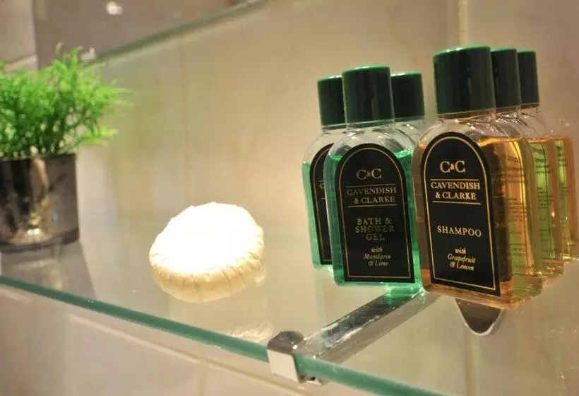 اتاق استاندارد سه نفره, Hôtel Du Perron