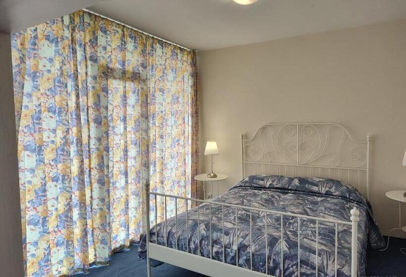 إستوديو ديلوكس, International House Of Journalists Resort