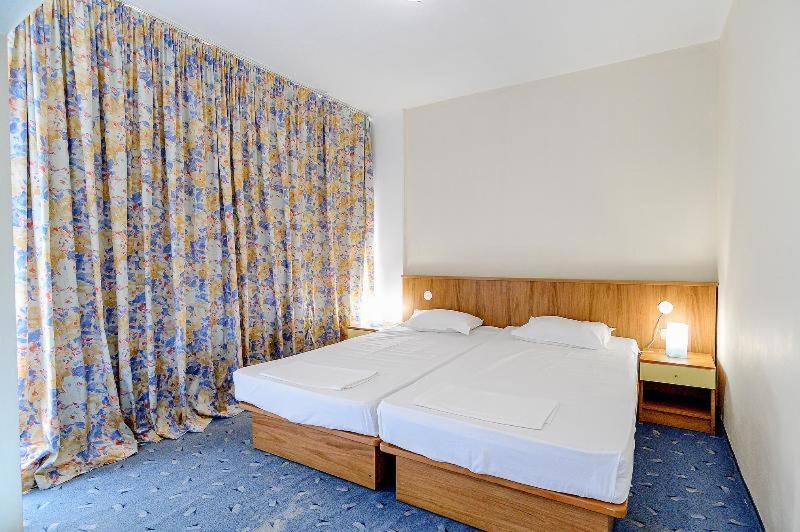 غرفة قياسية, International House Of Journalists Resort