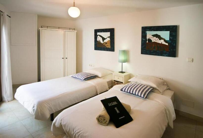 غرفة قياسية, La Casa