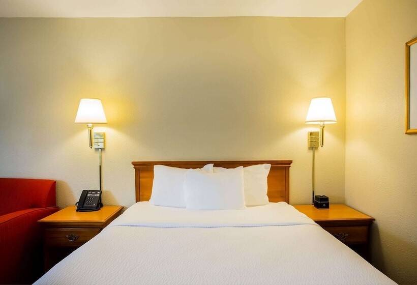 غرفه قياسيه سريرين مزدوجين, The Inn At St Albans Trademark Collection By Wyndham