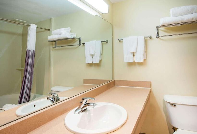 جناح ديلوكس, The Inn At St Albans Trademark Collection By Wyndham