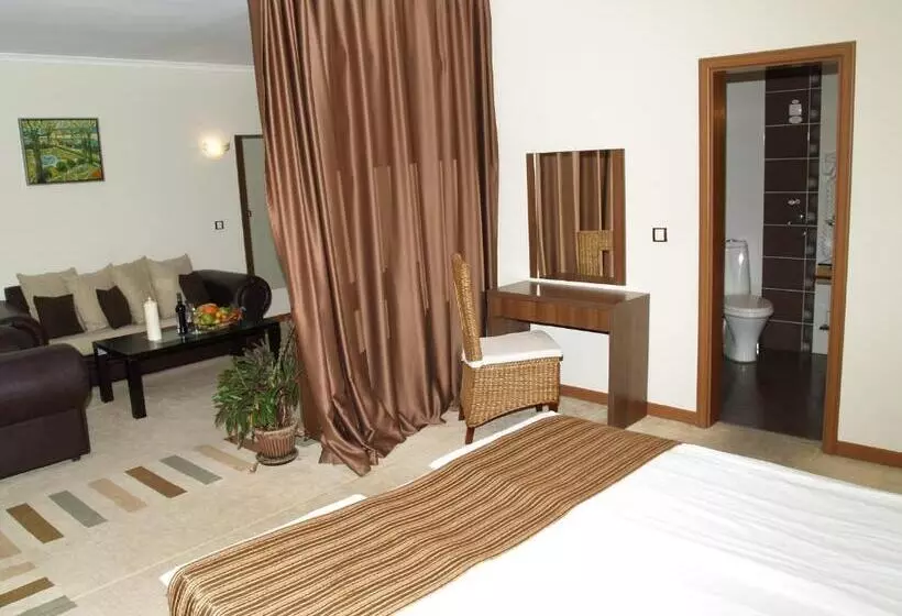 اتاق خانوادگی, Laguna Beach Resort & Spa