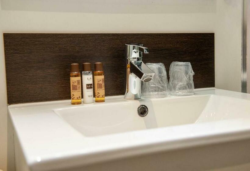 コンフォートルーム, Myrtilles