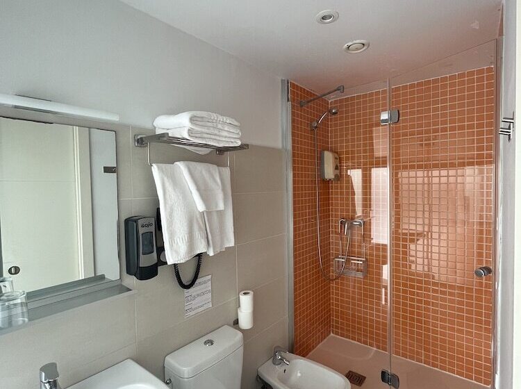 اتاق استاندارد اینتریور, Punta Monpas