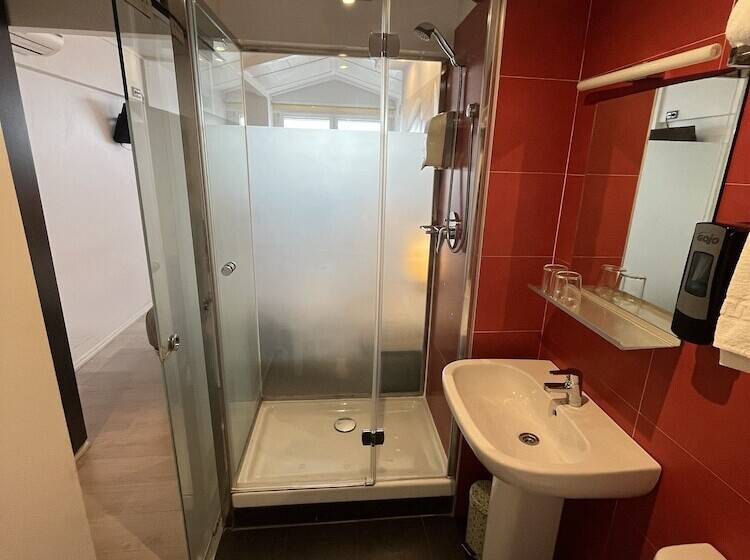 اتاق سوپریور با چشمانداز دریا, Punta Monpas