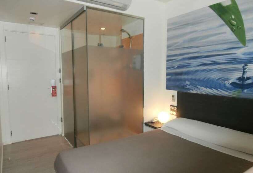 اتاق استاندارد, Punta Monpas