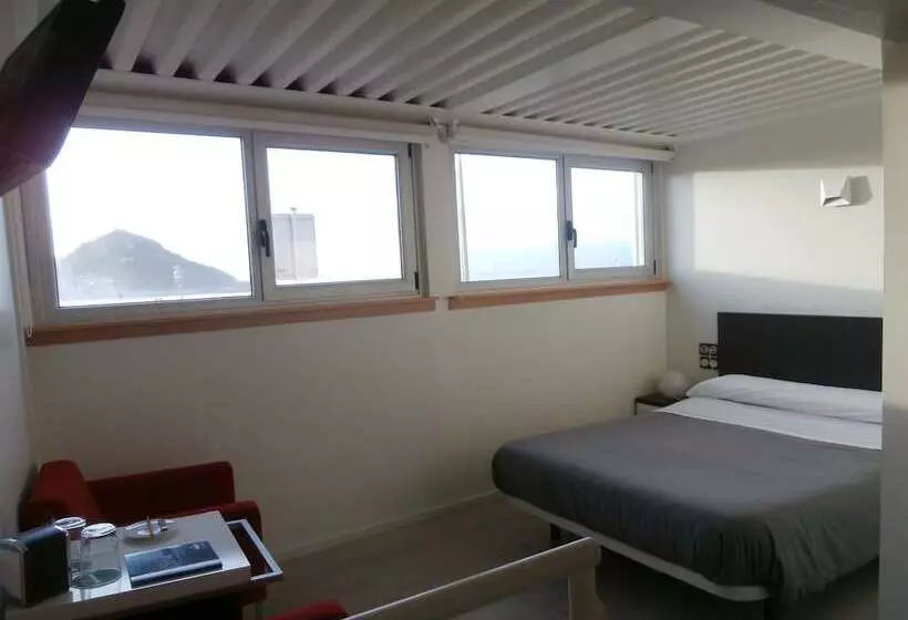Standard-huone, Punta Monpas