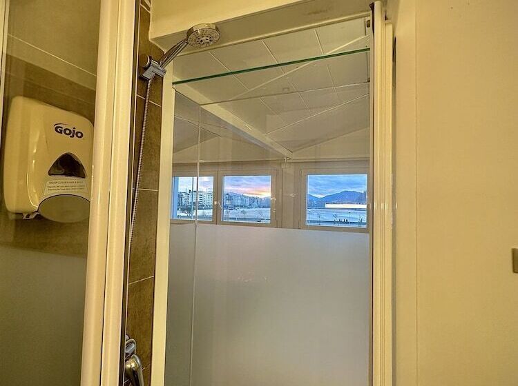 اتاق استاندارد با چشمانداز, Punta Monpas