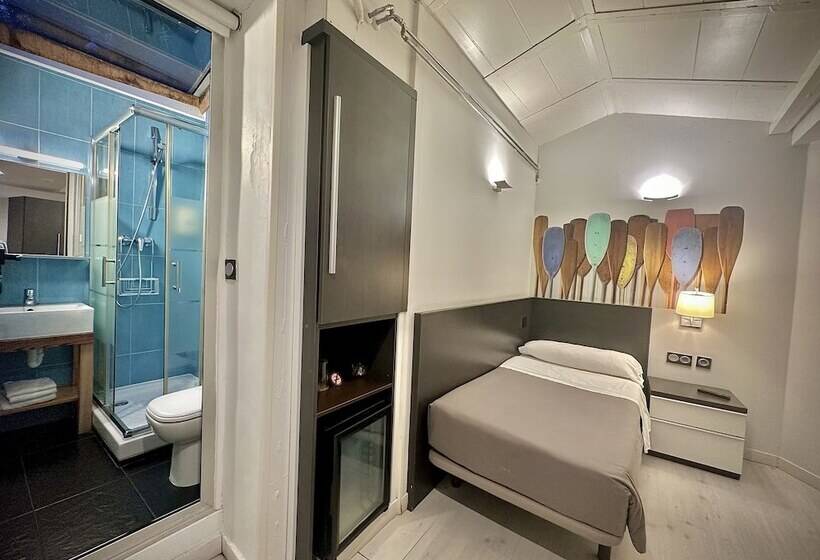 اتاق استاندارد یک نفره, Punta Monpas