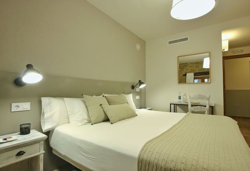 Номер Стандарт, Posada De Uncastillo