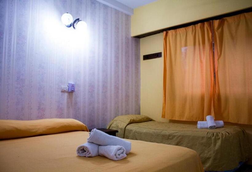 غرفة قياسية ثلاثية, San Remo Palace