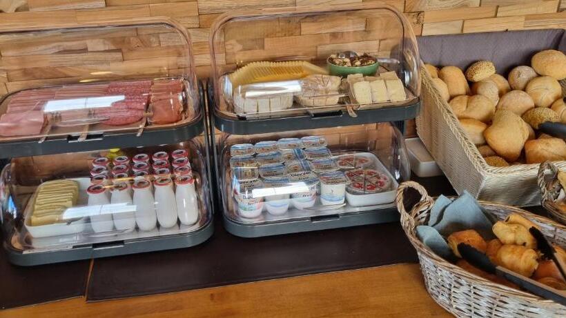 חדר אקונומי, Westendia Free Parking Top Breakfast