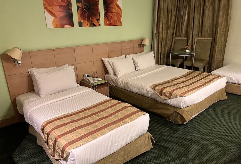 اتاق لوکس سه تخته, Santana Hotel Cairo