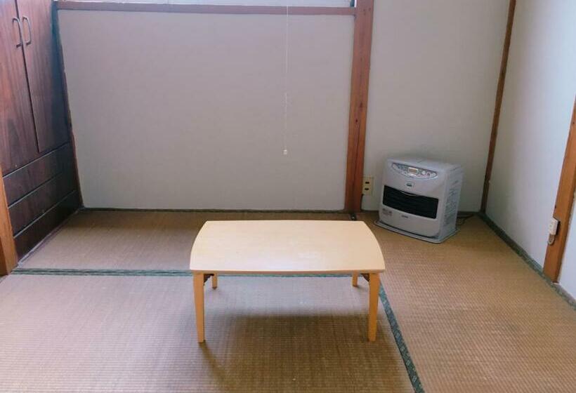 ベーシックルーム, Yado & Kissa Ugo Hub