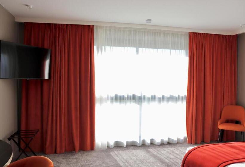 带大床的小型套房, Best Western Plus Le Fairway Hotel & Spa Golf D Arras