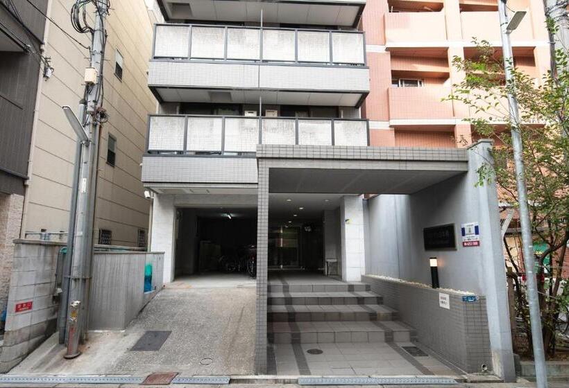 סטודיו דלוקס, Elizabeth Garden Ii