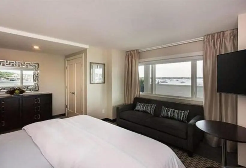 Standard-huone King-vuode, Fathoms Hotel & Marina