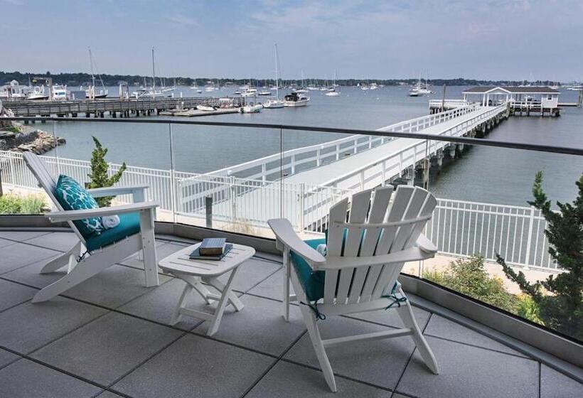 חדר סטנדרט עם מיטת קינג, Fathoms Hotel & Marina