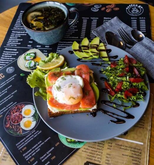 اتاق خانوادگی, Golden Palace