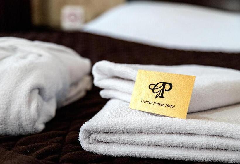 اتاق اکونومی, Golden Palace