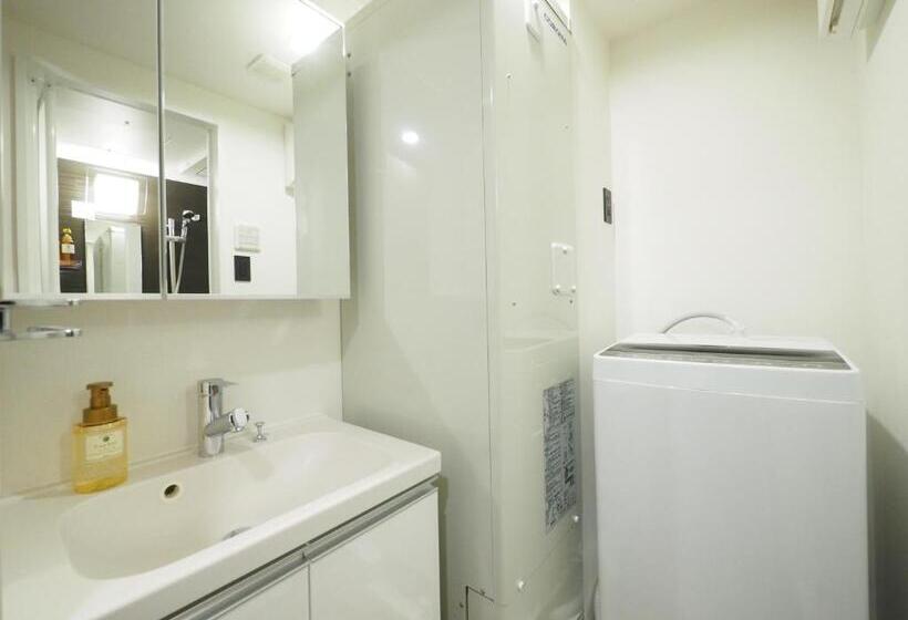 豪华房间, Luana Shibuya