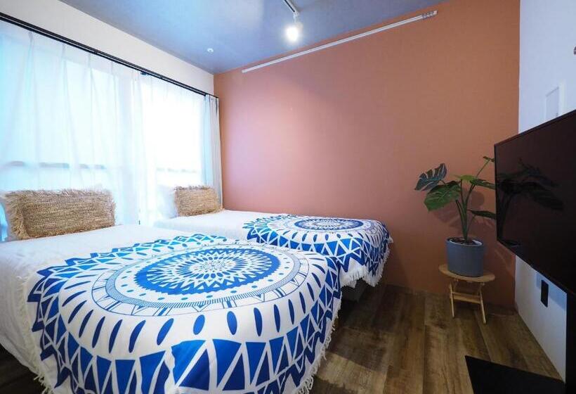 豪华房间, Luana Shibuya