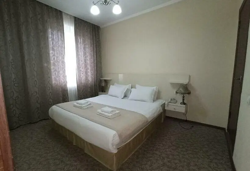 سوییت, Silk Way Boutique