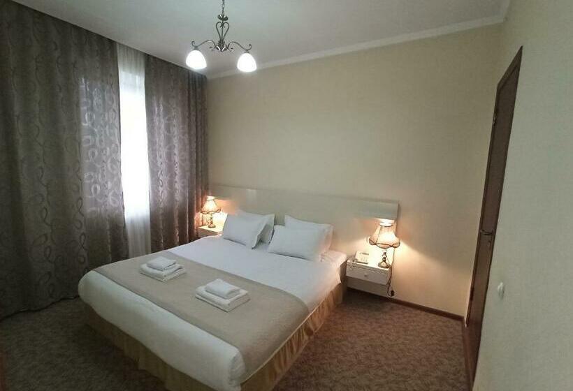 سوییت, Silk Way Boutique