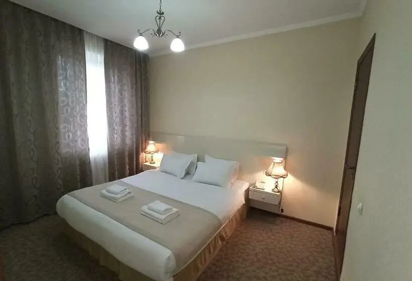 سوییت, Silk Way Boutique