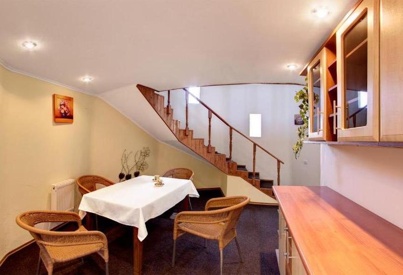 דירת פנטהאוז 1 חדרי שינה, Mayak Resort