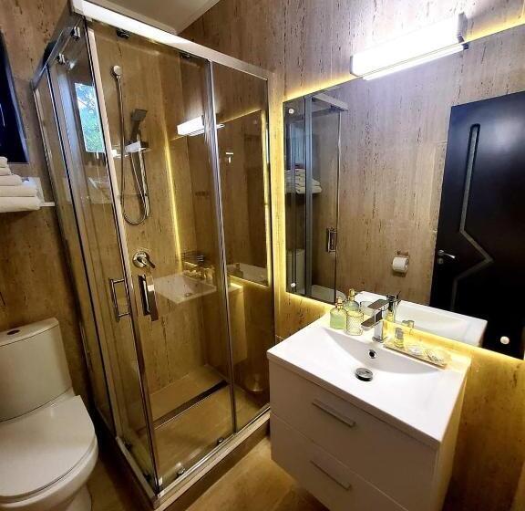 스탠다드 룸 킹사이즈 침대, Spell Hotels