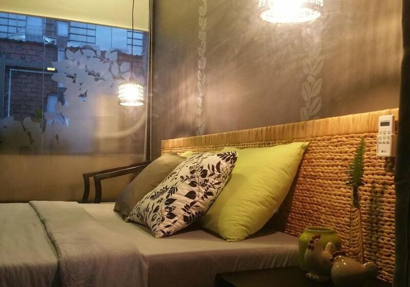 اتاق خانوادگی, Domino Homestay