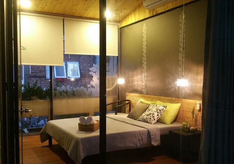استودیوی استاندارد, Domino Homestay