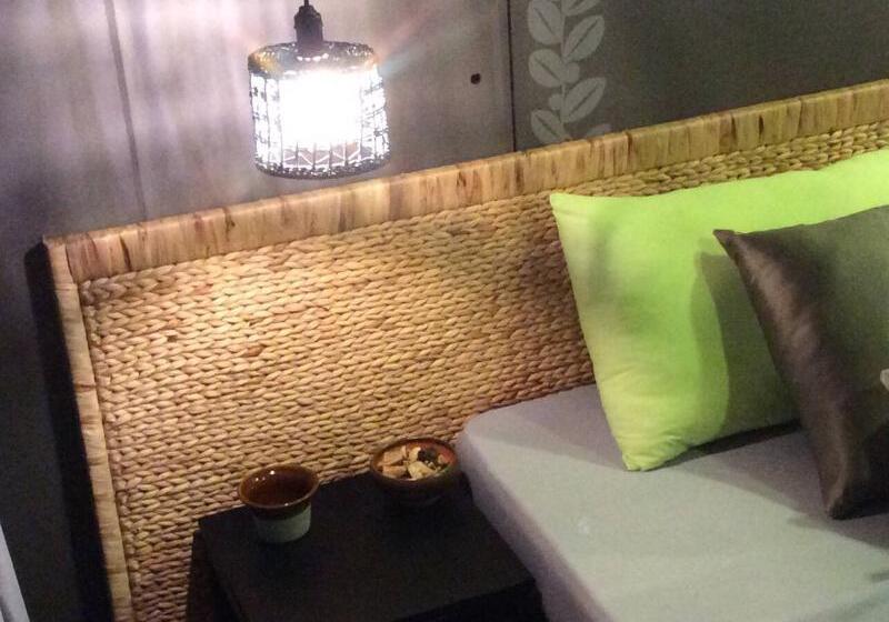 استودیوی استاندارد, Domino Homestay