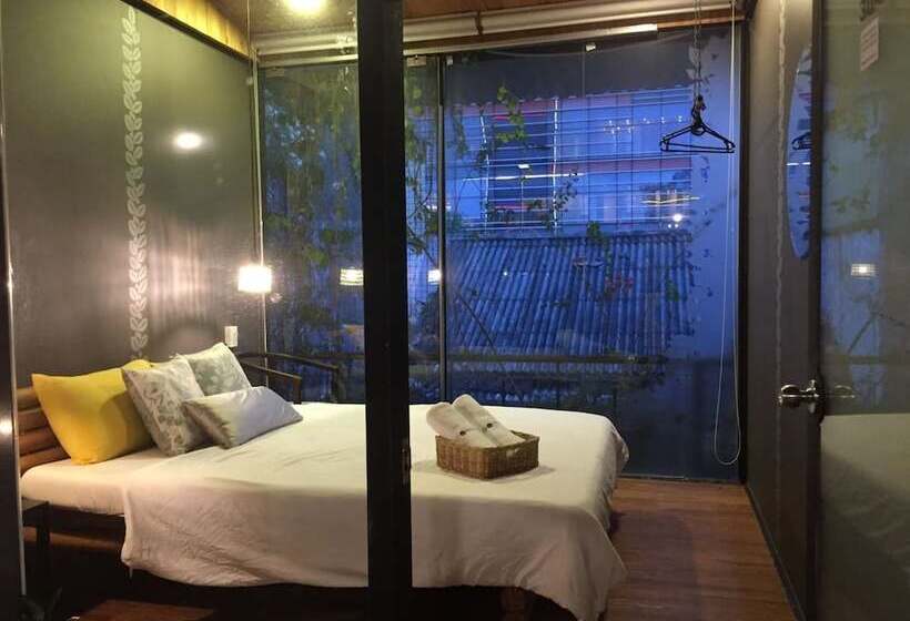 استودیوی استاندارد, Domino Homestay